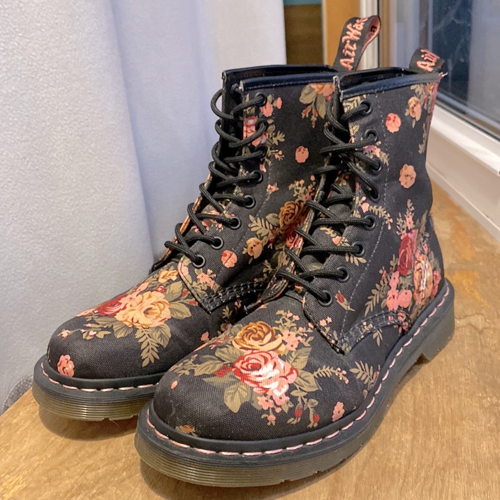 1460 Doc Martens 🥀